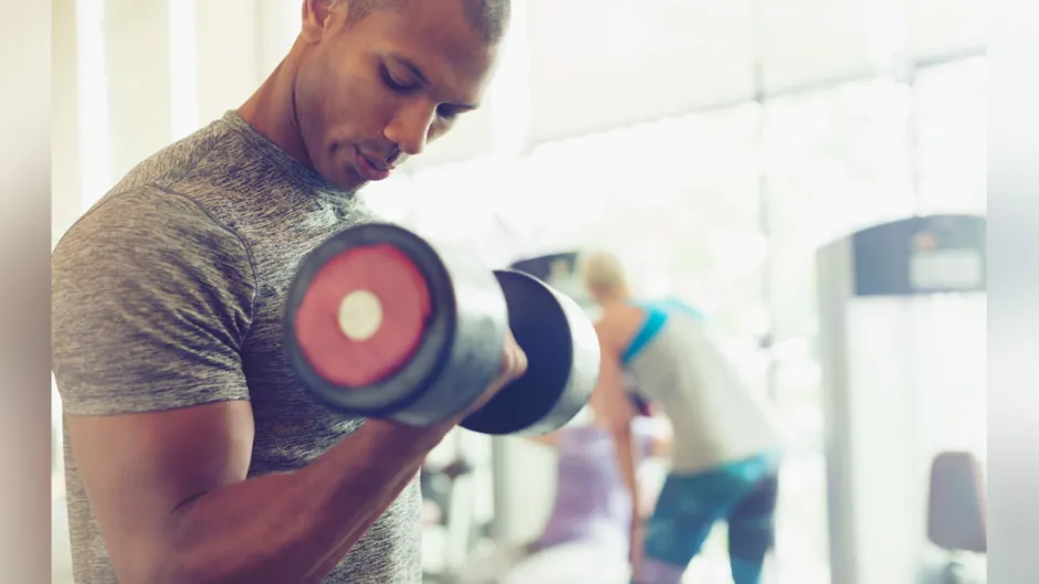 5 Strategie Efficaci per Costruire Bicipiti Più Grandi